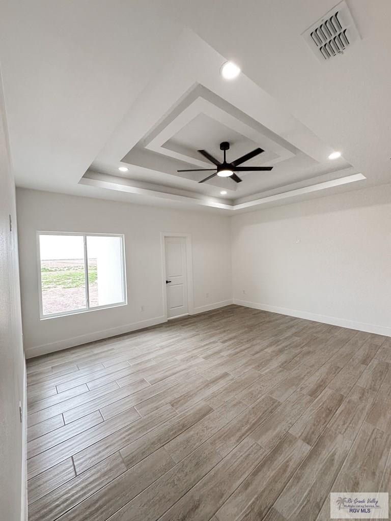 127 Finch Dr. Los Fresnos, TX 78566