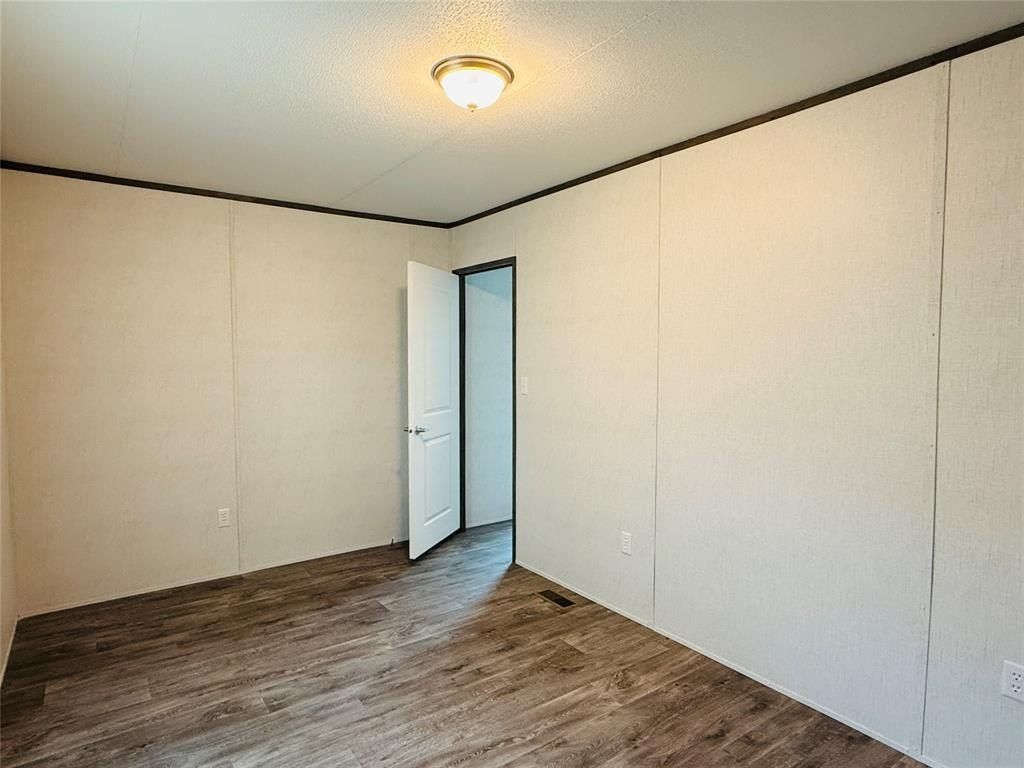3005 Elmwood Drive. Granbury, TX 76048
