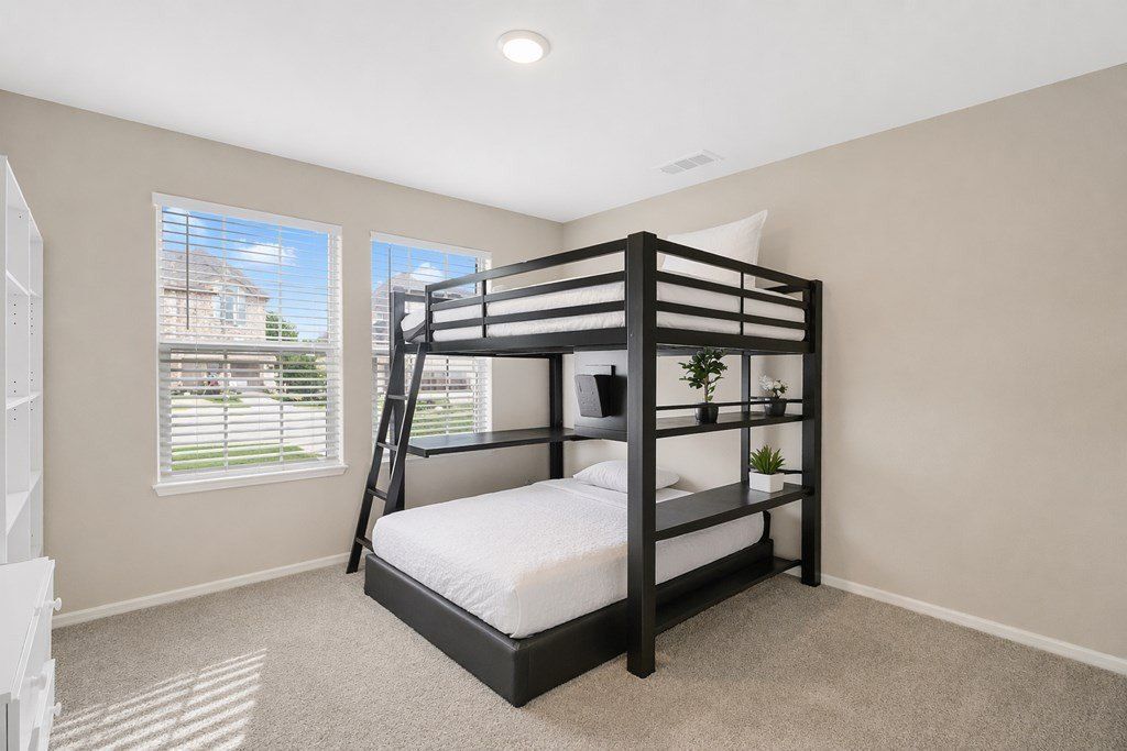 8424 E County Rd 115. Midland, TX 79706