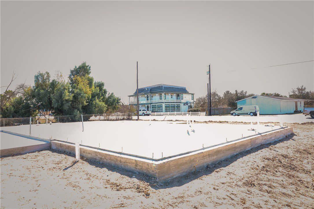 110 N Dr E E Dunlap Street. San Diego, TX 78384