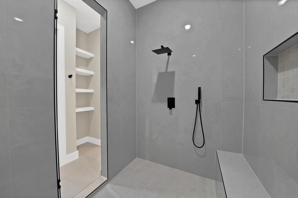 906 N State Street. Decatur, TX 76234