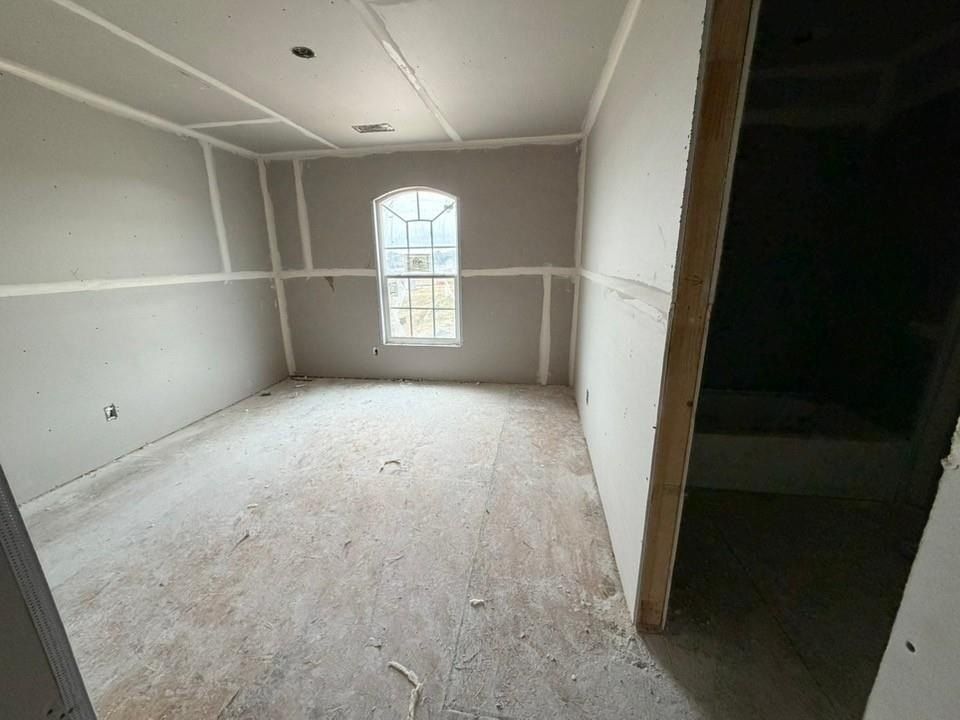 512 Park Side Drive. Weatherford, TX 76087