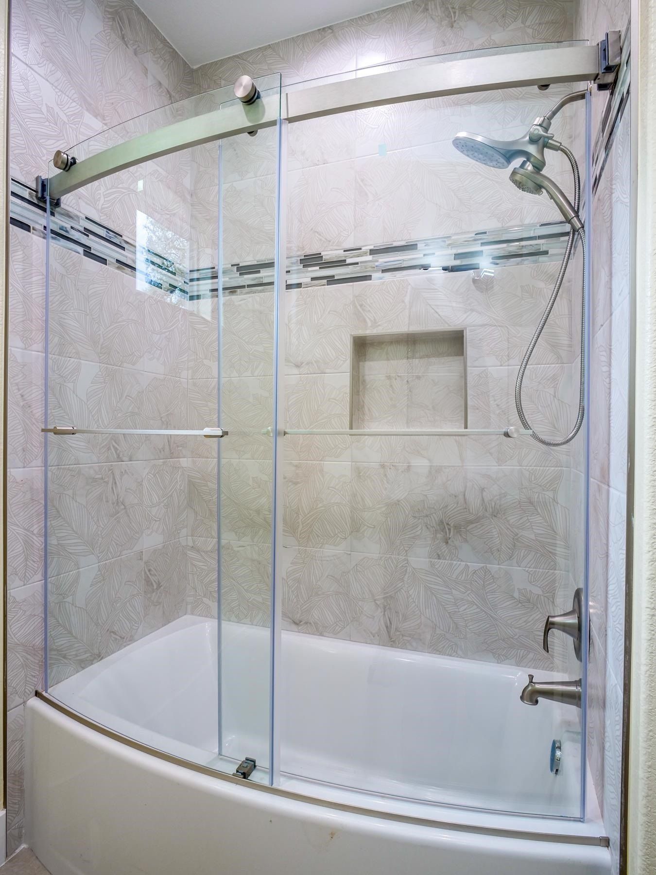 1415 Bluebonnet. Marble Falls, TX 78654