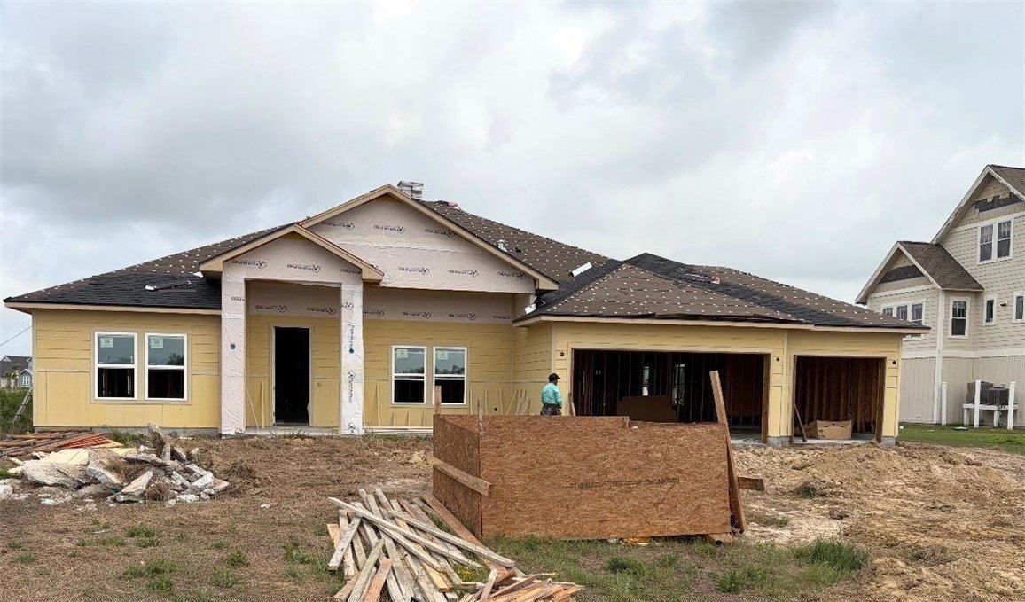 4 Peets Bend Drive. Rockport, TX 78382