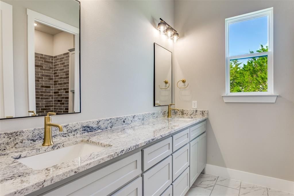 2047 Woodland Road. Weatherford, TX 76088