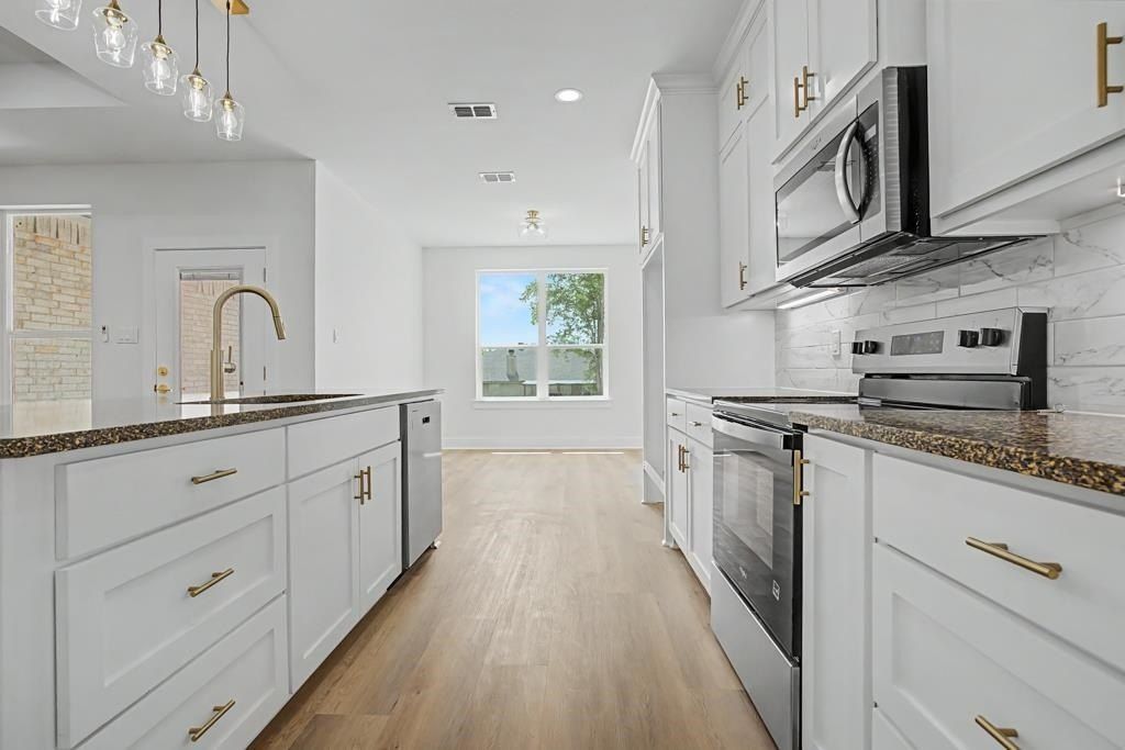 1620 Birch Lane. Kilgore, TX 75662