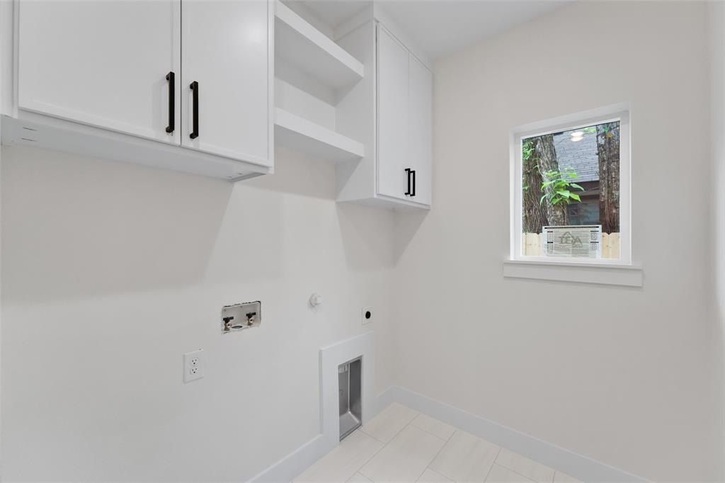 2312 Stoneman Street. Dallas, TX 75215