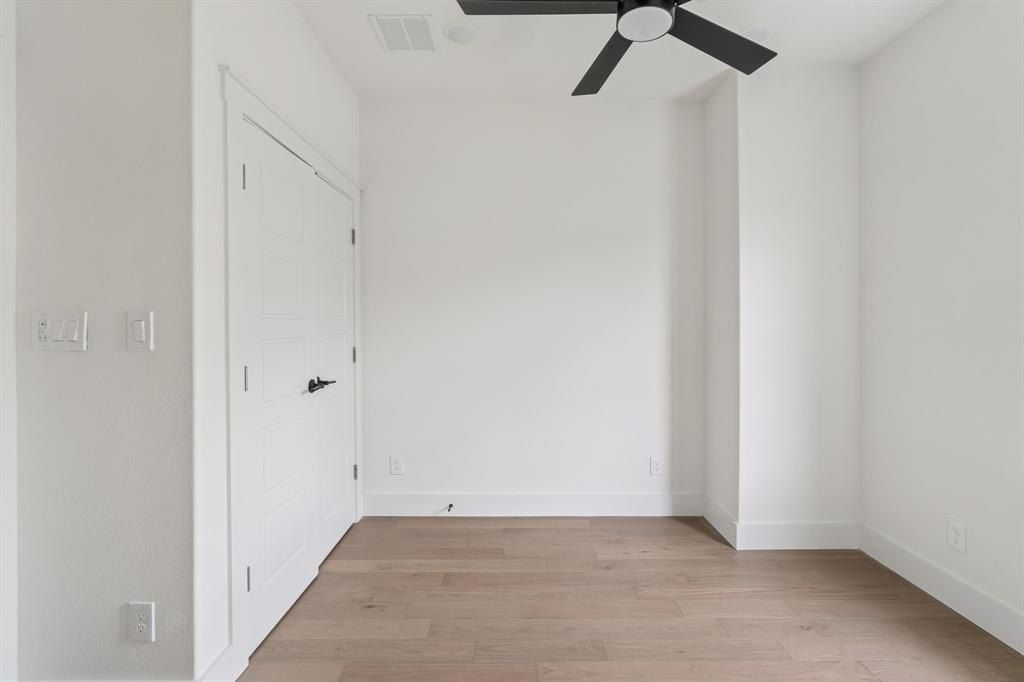 2723 Azalea Park Circle. Fort Worth, TX 76107