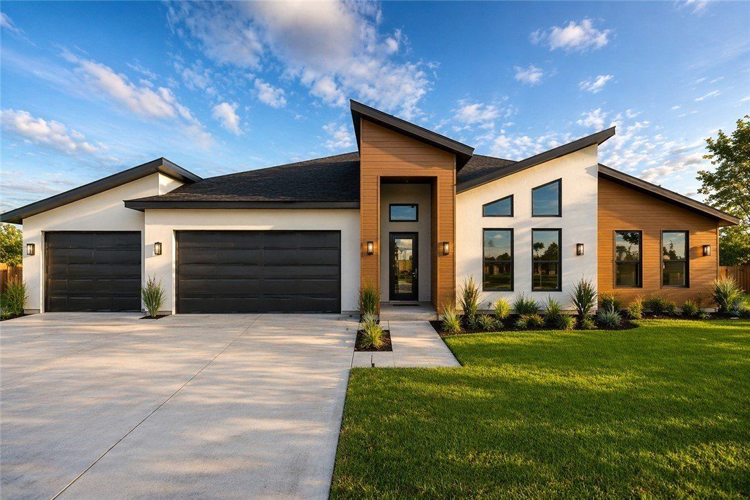 427 Augusta Drive. Rockport, TX 78382