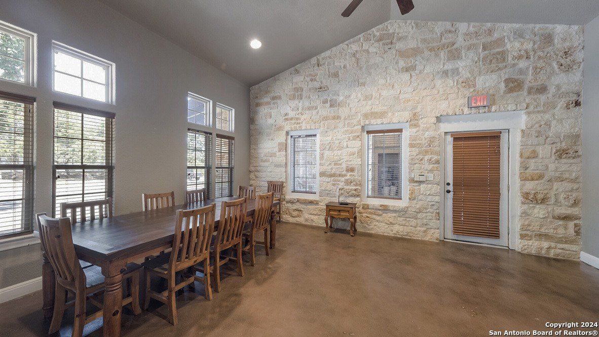 452 American Robin Way. San Antonio, TX 78253