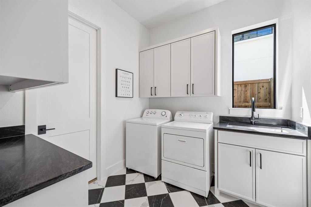 3416 Witt Court. Grapevine, TX 76092