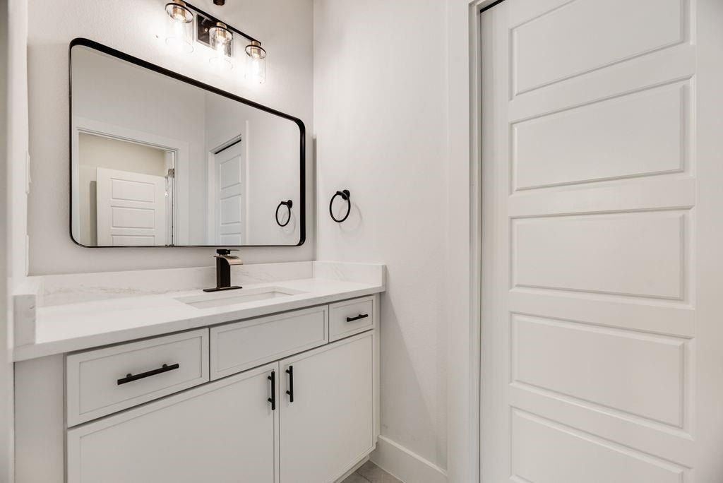 6038 Plum Dale Road. Dallas, TX 75241