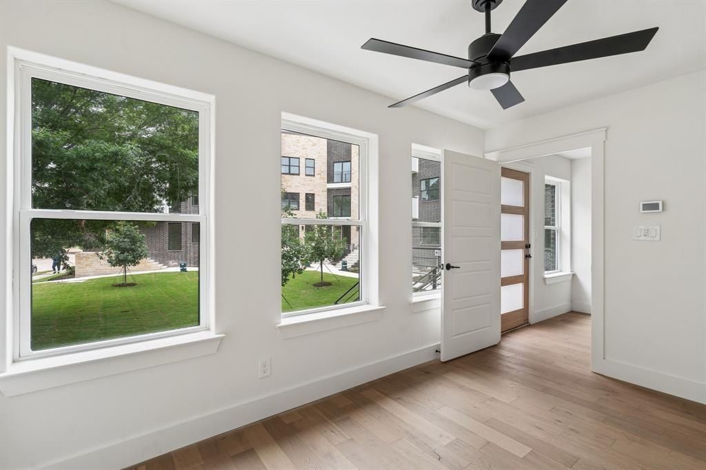 304 Golden Bell Lane. Fort Worth, TX 76107