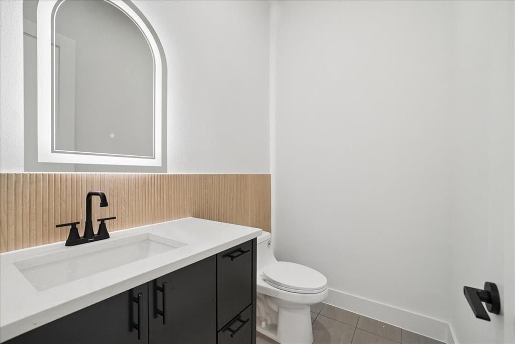 1825 Pollard Street. Dallas, TX 75208