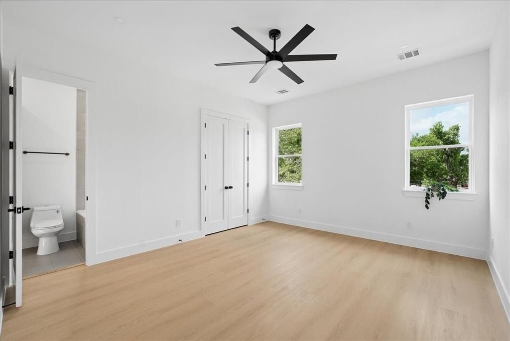1827 Pollard Street. Dallas, TX 75208