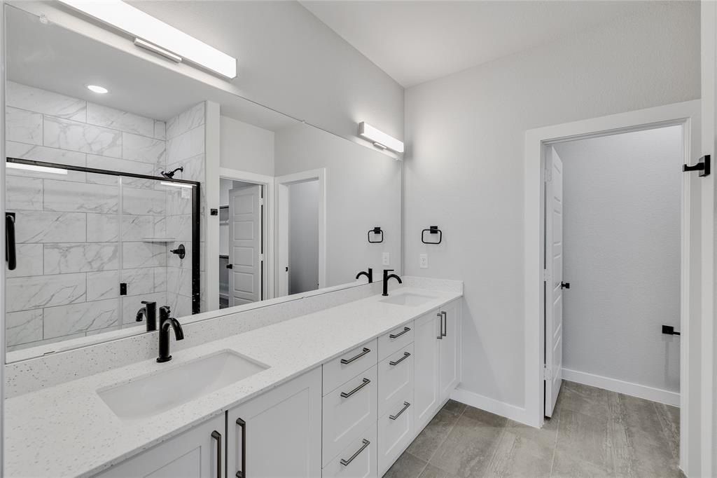 68026804 Florence Drive. Midlothian, TX 76065