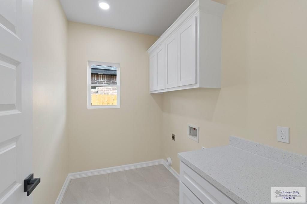 1427 S Stirrup Cir. San Benito, TX 78586