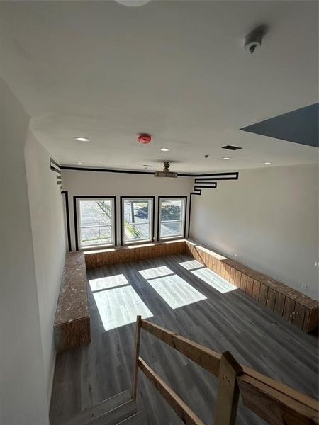 1401 Seegar Street. Dallas, TX 75215