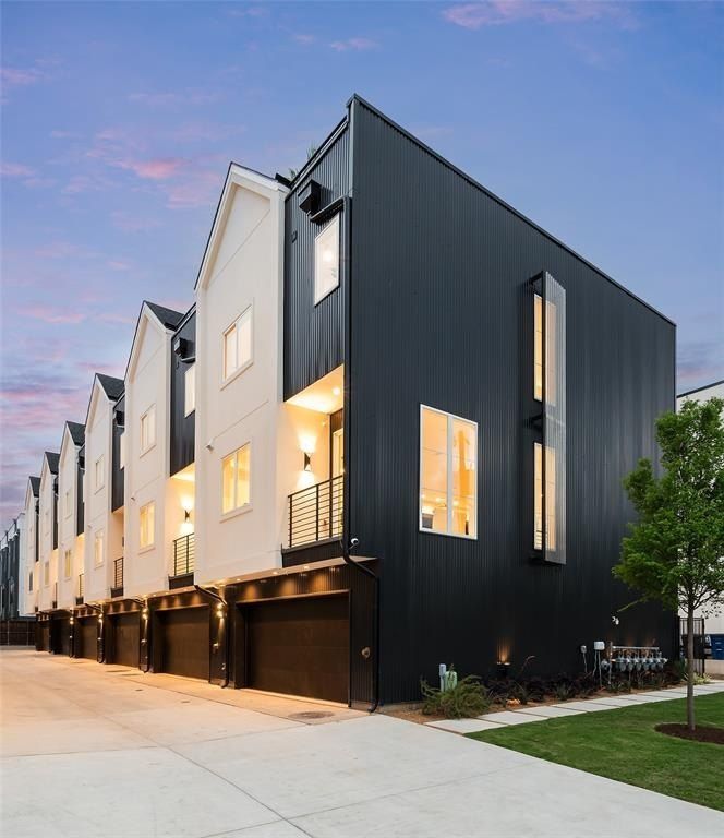 2228 Aarhus Way. Dallas, TX 75204