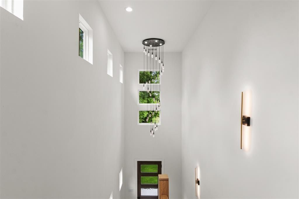 2010 Life Avenue. Dallas, TX 75212