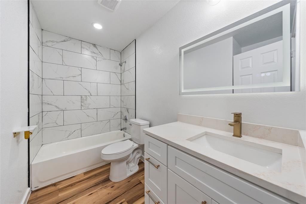 3542 Live Oak Avenue. Waco, TX 76708