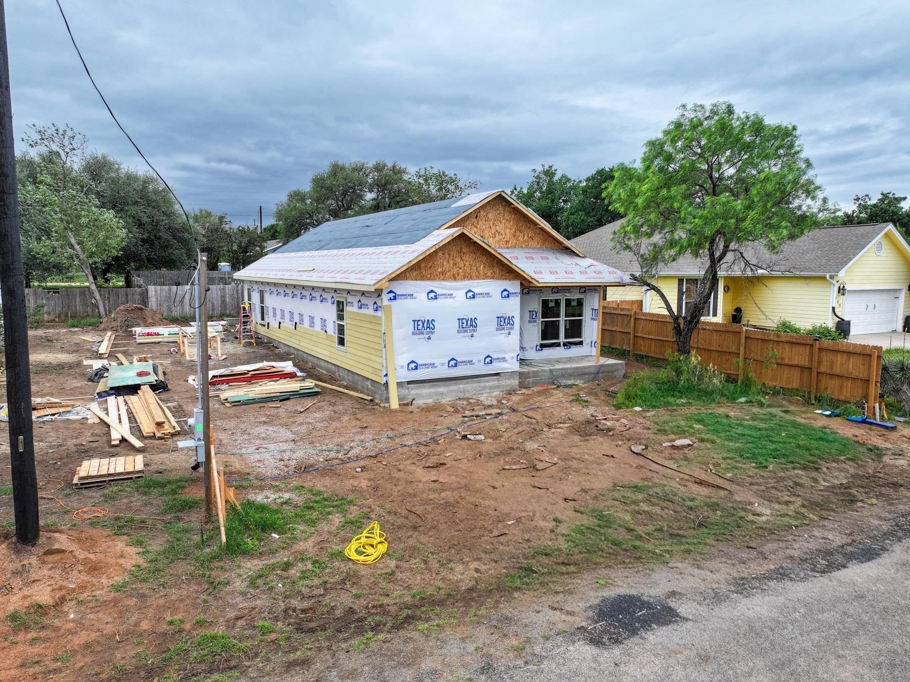 147 W Pine. Granite Shoals, TX 78654