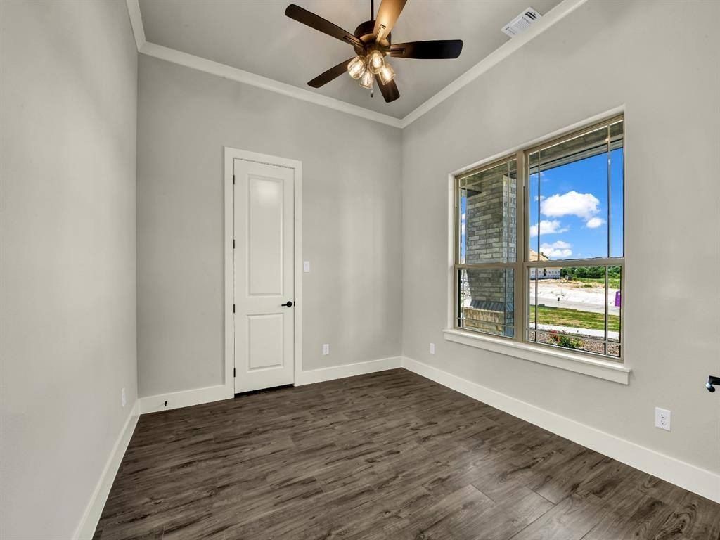 124 Desperado Way. Weatherford, TX 76088