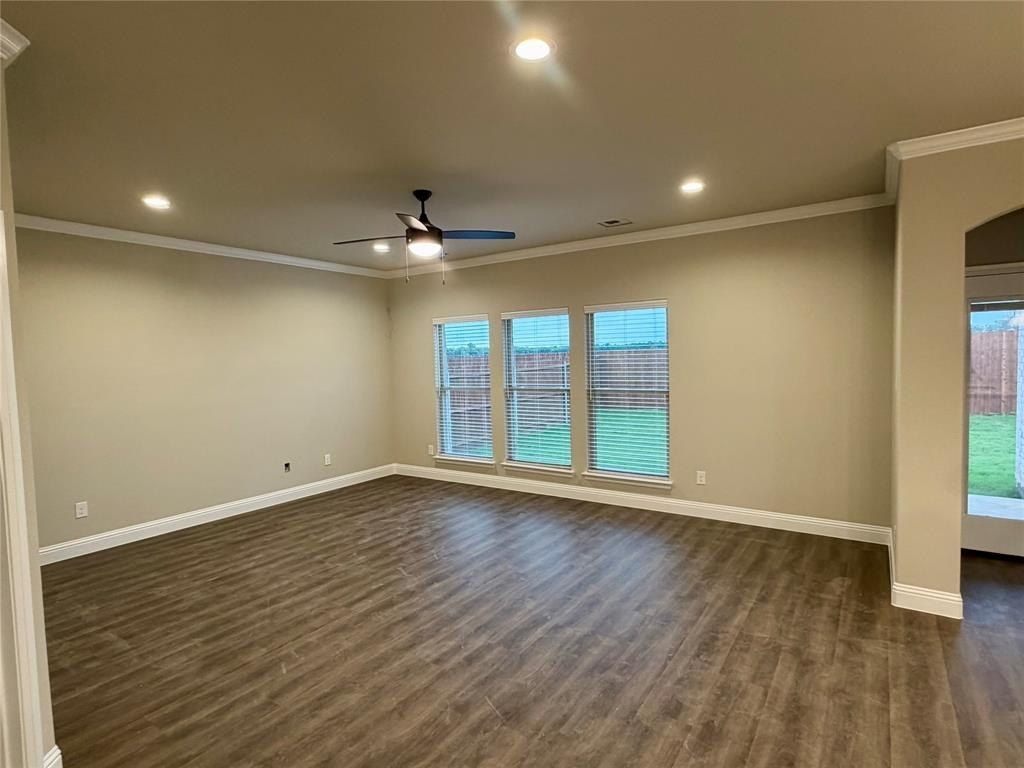 1045 Nighthawk Trail. Alvarado, TX 76009