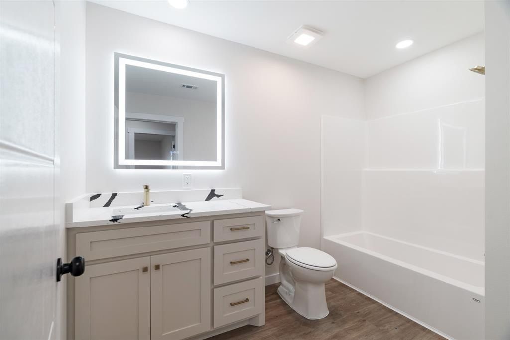 59 Private Road 33039. Brookston, TX 75421