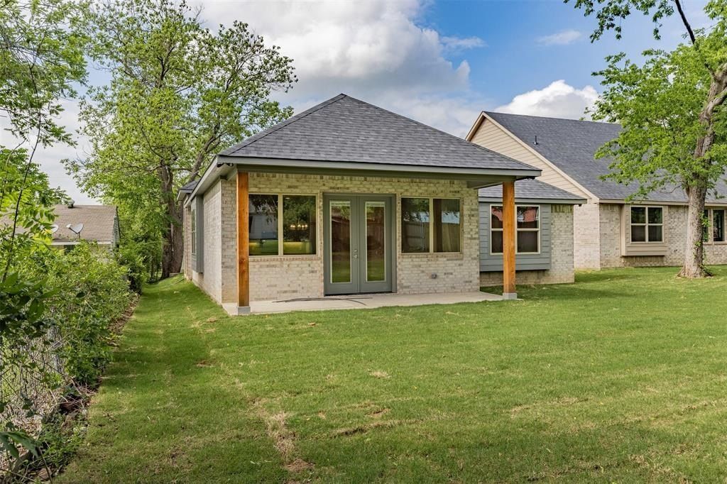 710 E Mcgee Street. Sherman, TX 75090