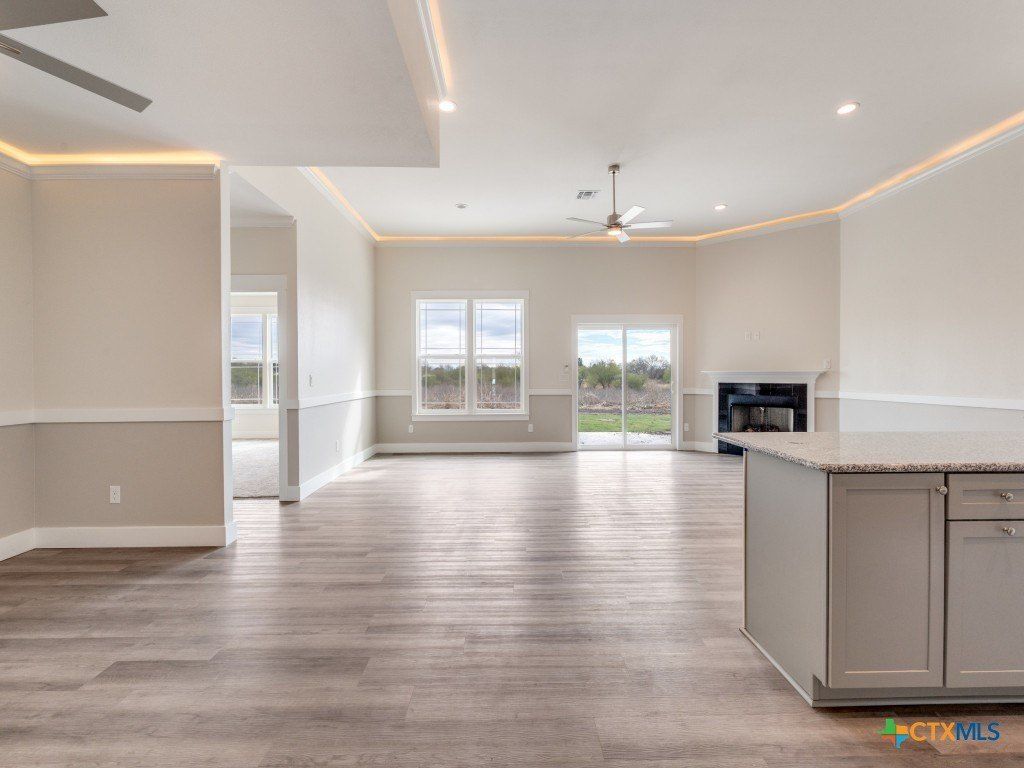 178 Lost Maples Way. Marion, TX 78124