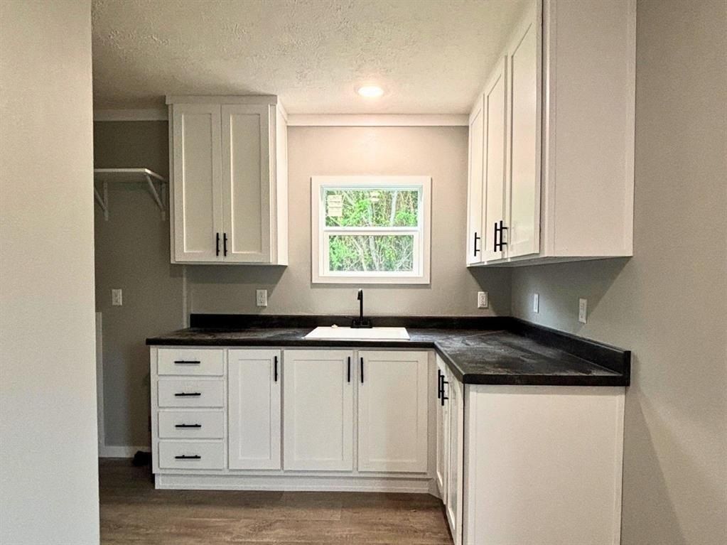 115 S Vidia Way. Kerens, TX 75144