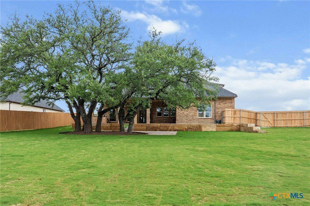 5608 Kemosabe Drive. Killeen, TX 76542