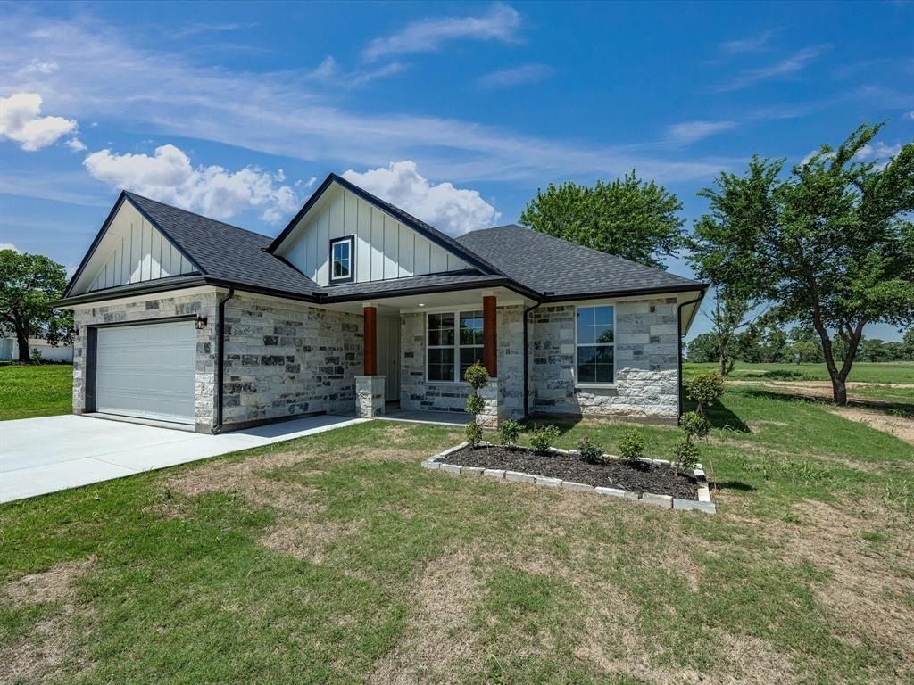 1569 Well Service Road. Bowie, TX 76230