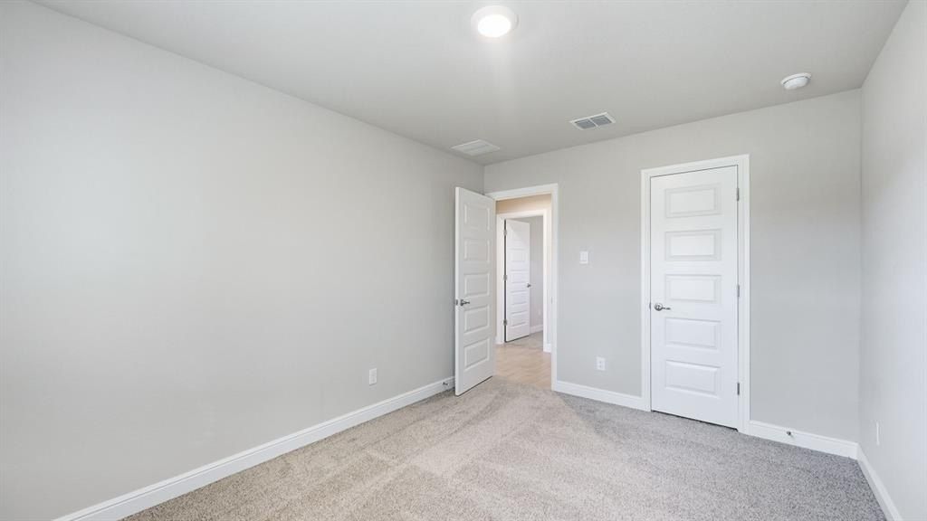 1450 Canterbury Trail. Desoto, TX 75115