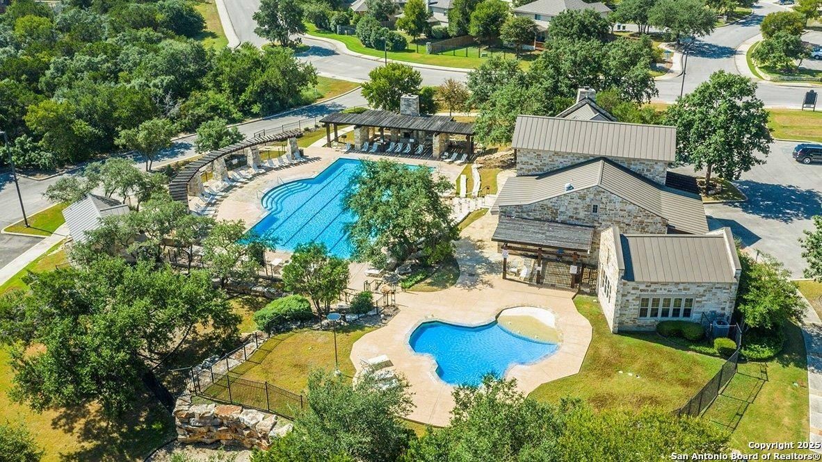 428 American Robin Way. San Antonio, TX 78253