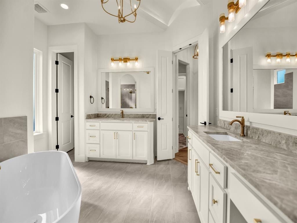 614 Hondo Crossing. Weatherford, TX 76087