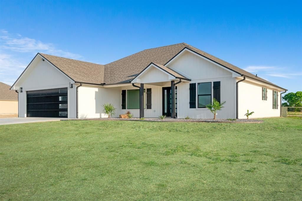 35 Private Road 33039. Brookston, TX 75421