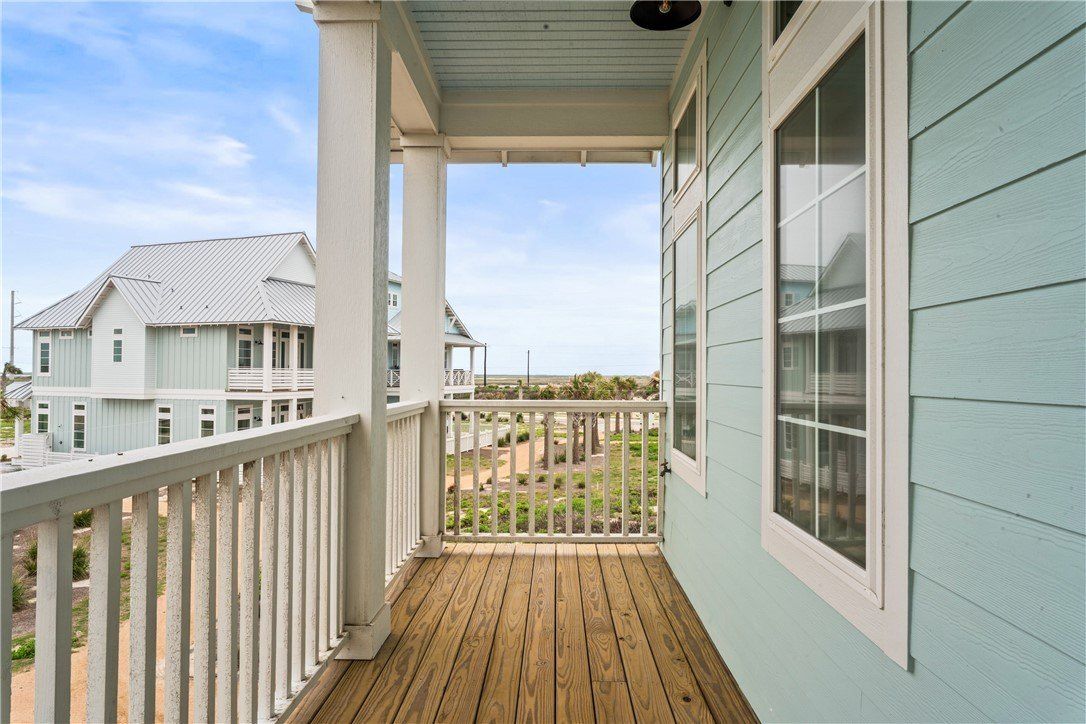 209 Horse Tail Lane. Port Aransas, TX 78373