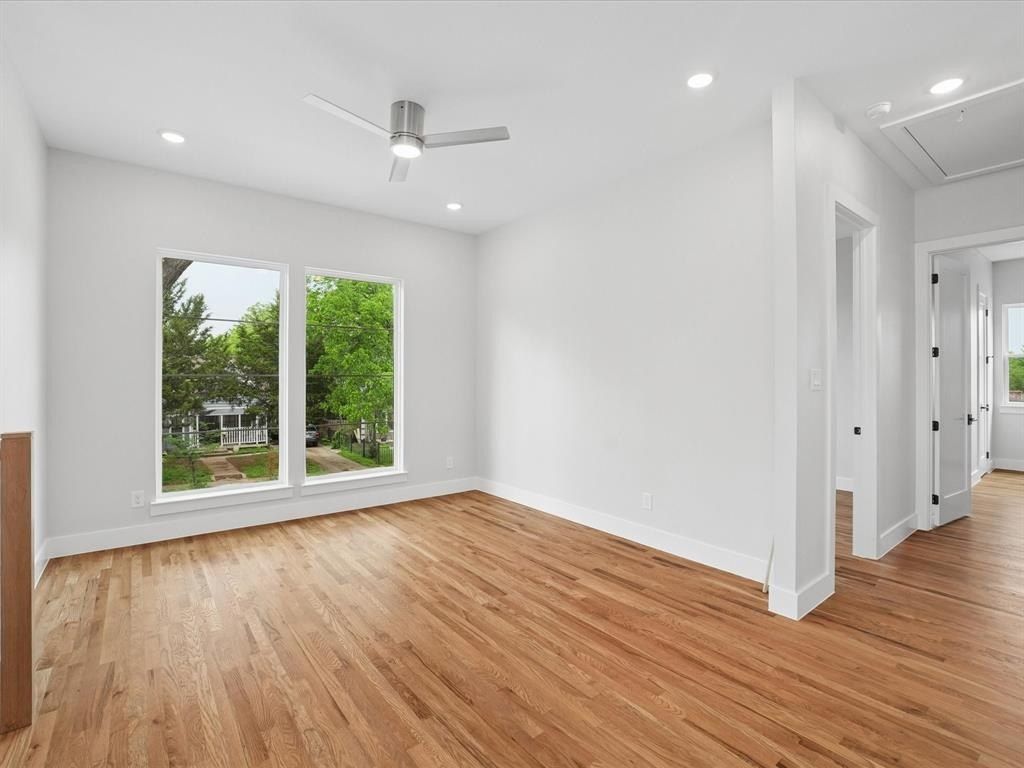 2610 Emmett Street. Dallas, TX 75211