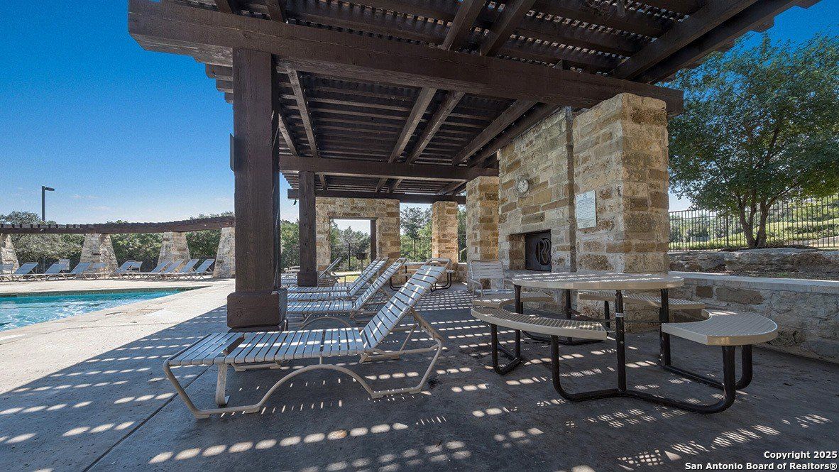 480 American Robin Way. San Antonio, TX 78253