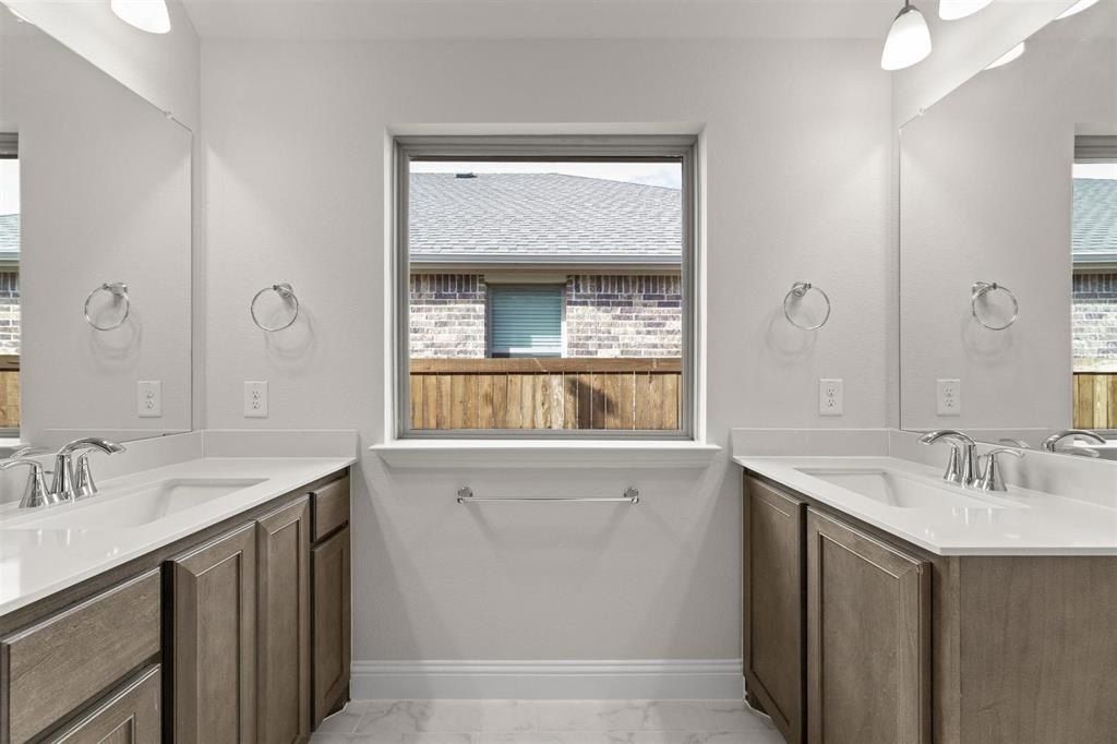 4908 Pater Street. Aubrey, TX 76227
