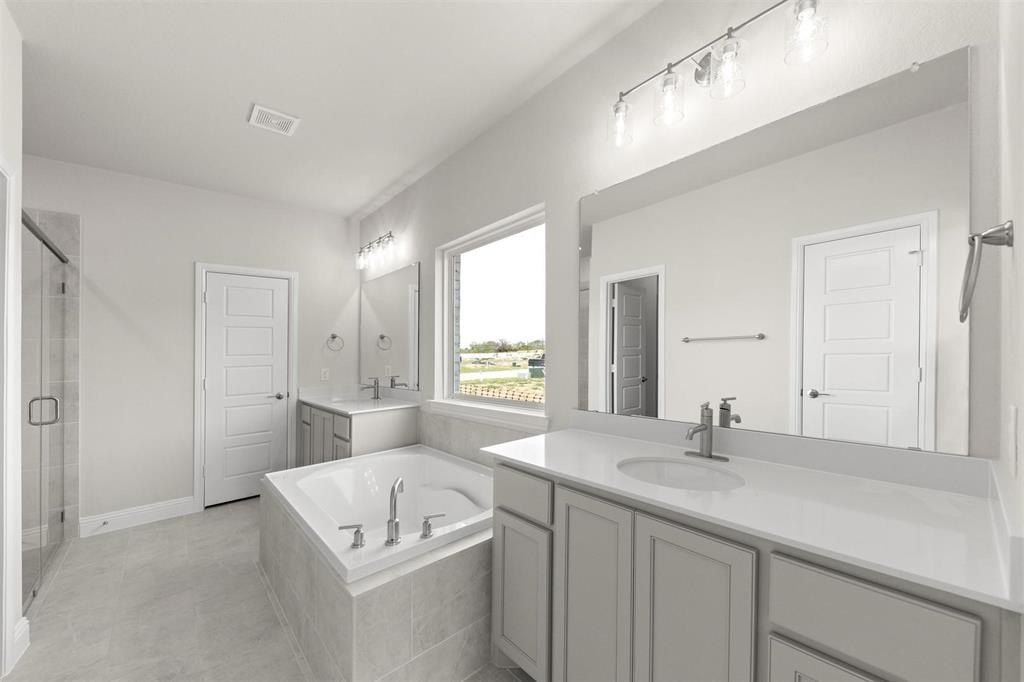 4900 Pater Street. Aubrey, TX 76227