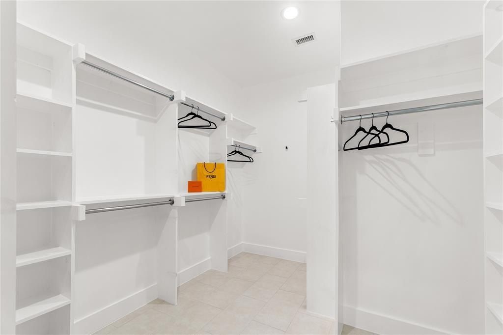 3321 Coronet Boulevard. Dallas, TX 75212