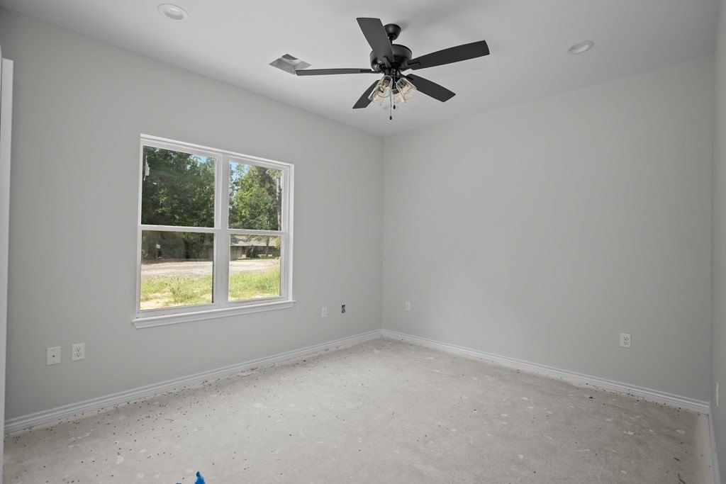 142 Cedar Bend. Brookeland, TX 75931