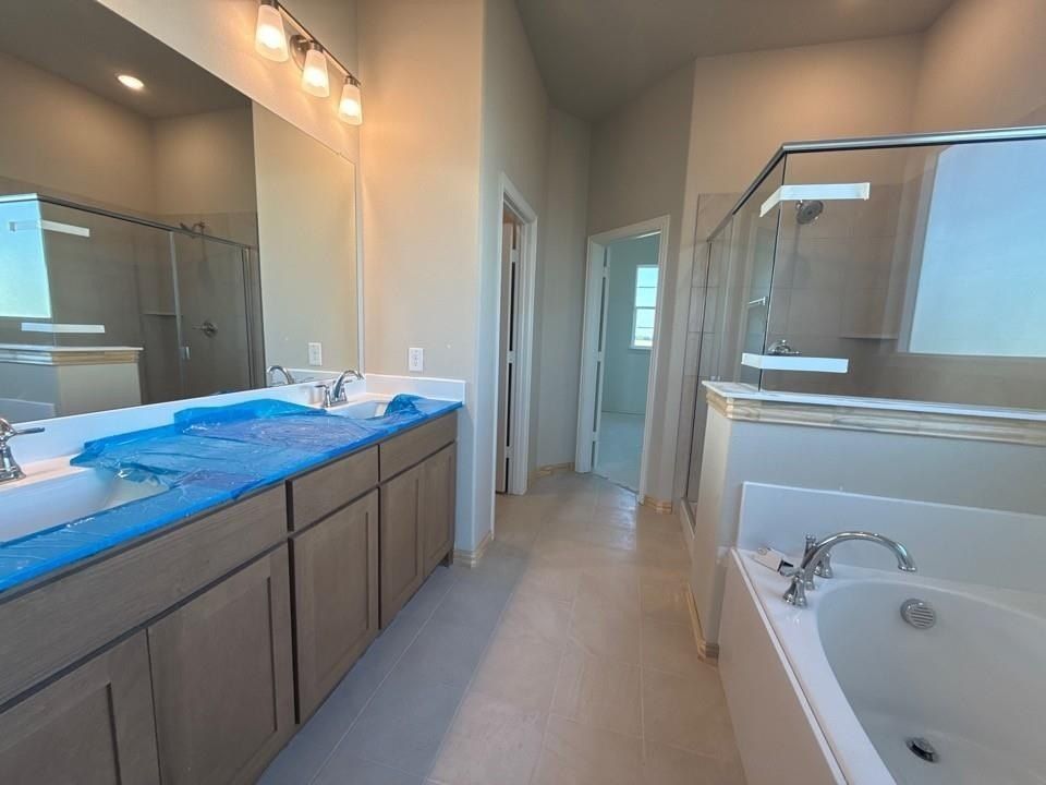 660 County Road 200. Valley View, TX 76272