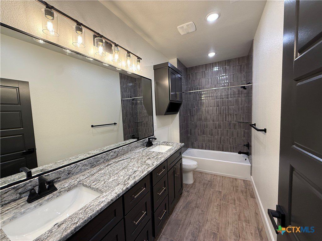 11043 Eagle Walk Boulevard. Salado, TX 76571