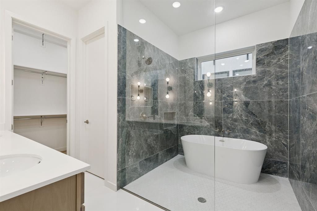 4739 Gretna Street. Dallas, TX 75207