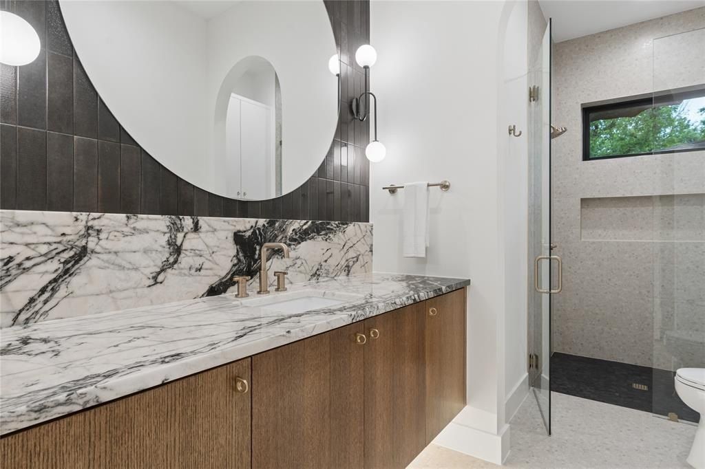 3452 Timberview Road. Dallas, TX 75229