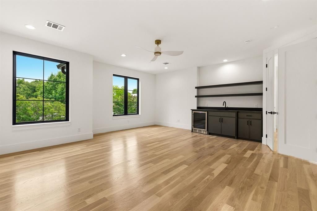 7219 Kaywood Drive. Dallas, TX 75209